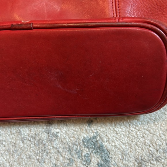 Vintage Coach Red Erickson Shoulder Bag - Picture 5 of 11
